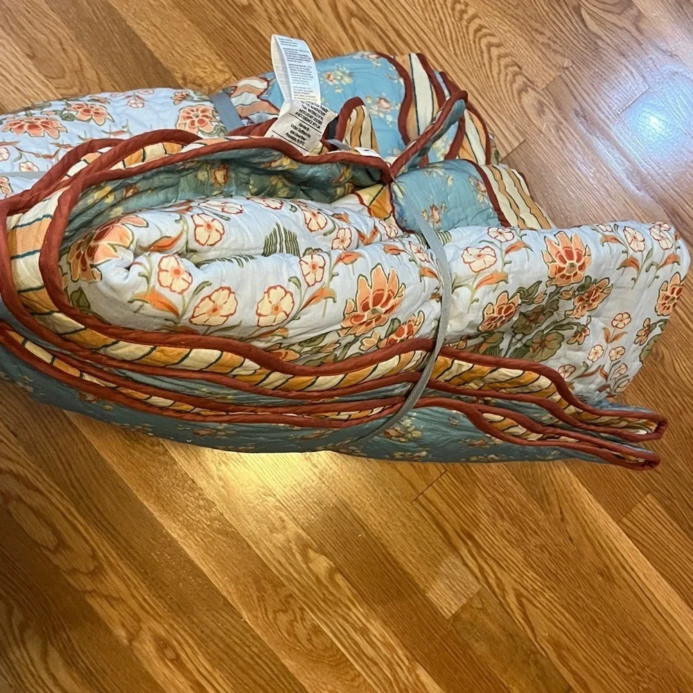 Anthropologie Iluka Cotton Printed Floral Quilt Size Queen NWT